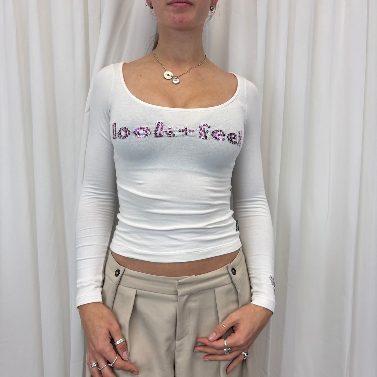 Look + Feel' Spell Out Long Sleeve