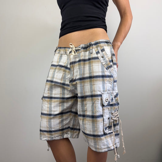 Plaid Shorts with Tie