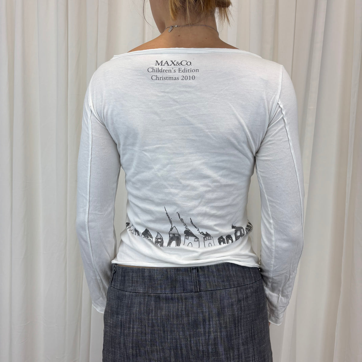 Boat Neck Graphic Long Sleeve | Size S-M