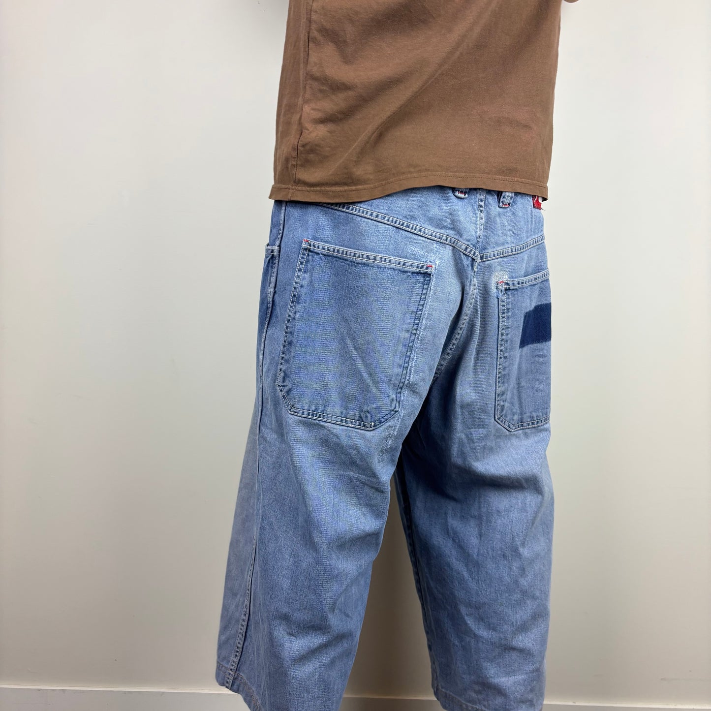 Crazy Long Ecko Light 3/4 Jorts | Size 38