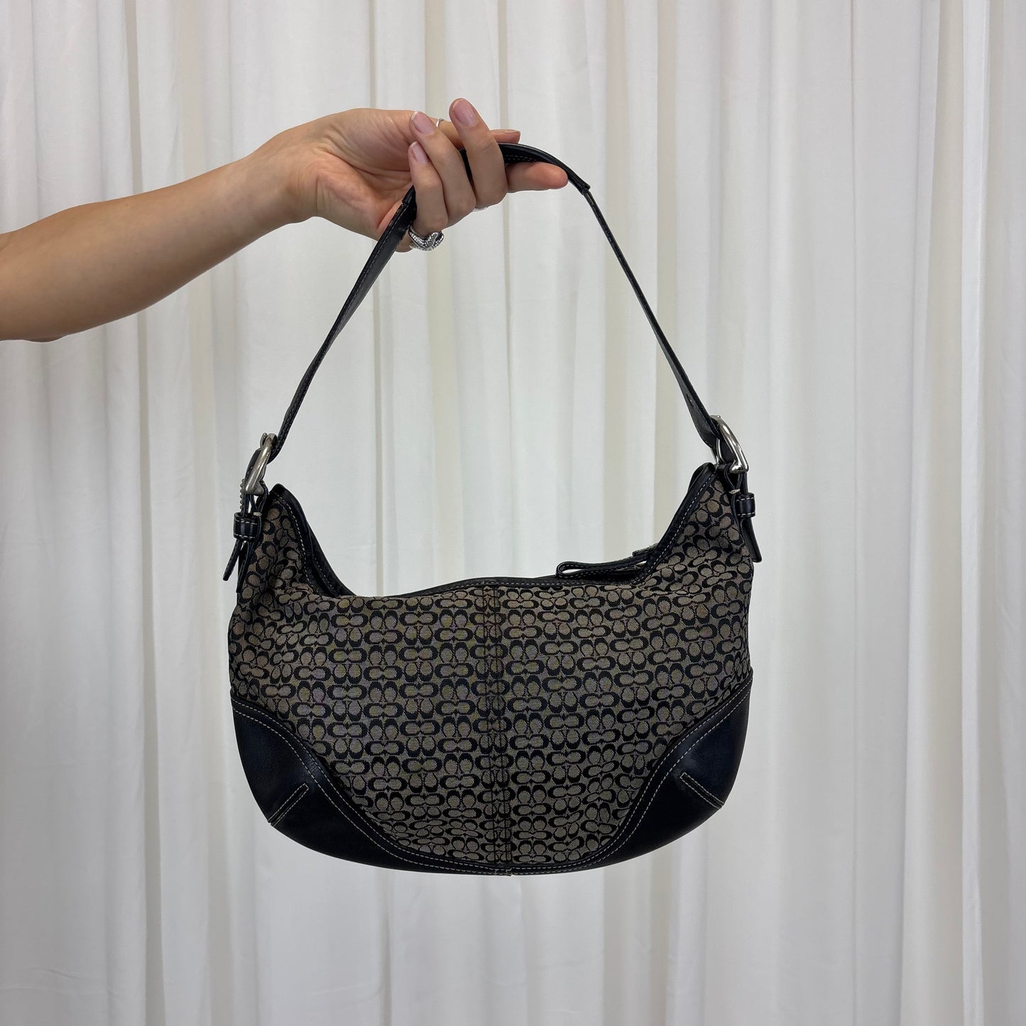 Coach Signature Medium Hobo Bag Black/Grey