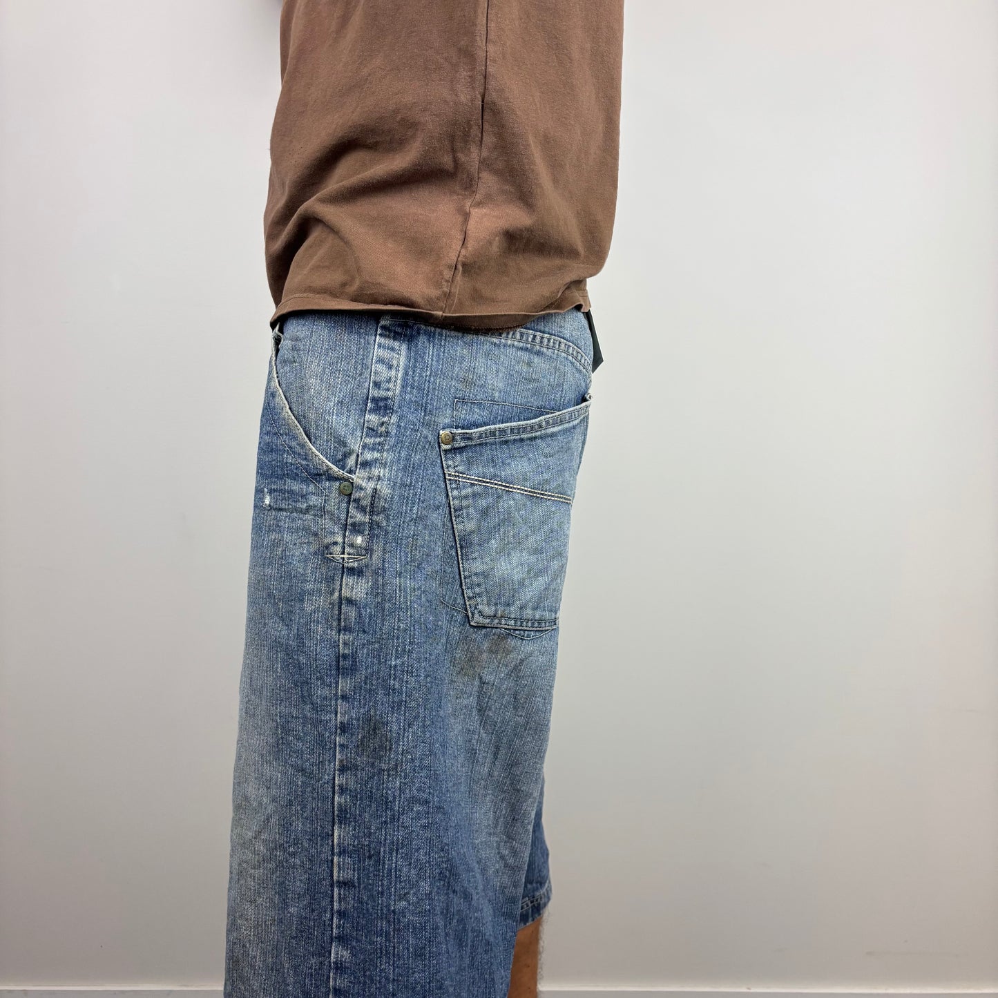 Baggy Distressed Embroidered Jorts | Size 36