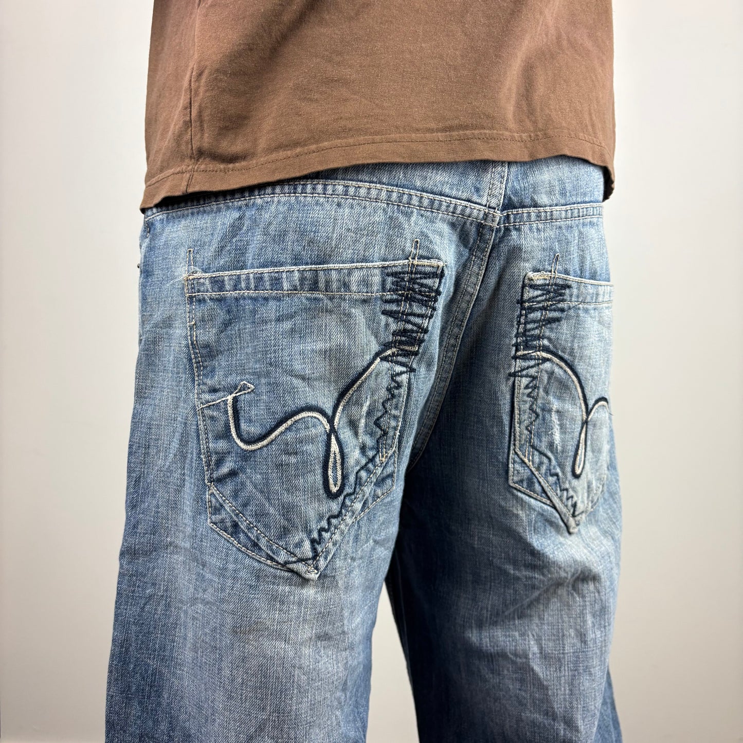 Perfect Fit Ecko Embroidered Jorts | Size 34