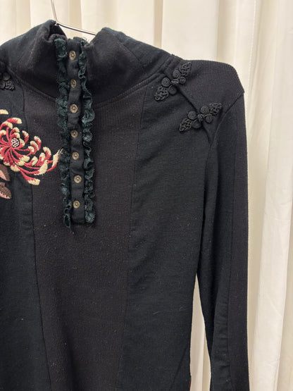 Embroidered Vintage Turtle Neck Top