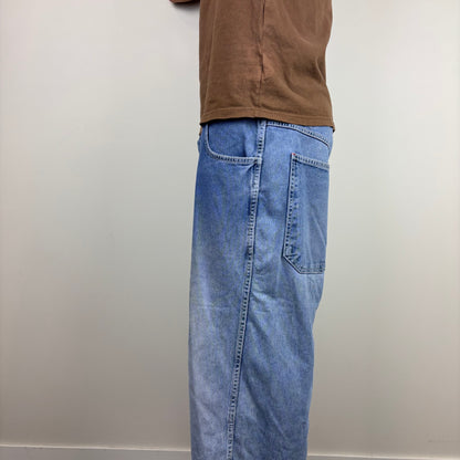 Crazy Long Ecko Light 3/4 Jorts | Size 38