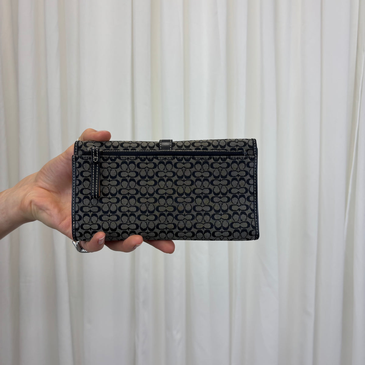 Coach Signature Bifold Hamptons Wallet