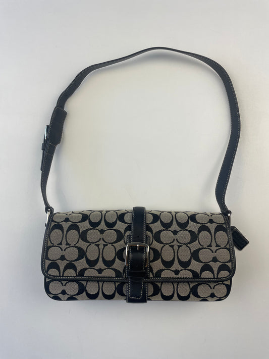 Coach Signature Hamptons Baguette