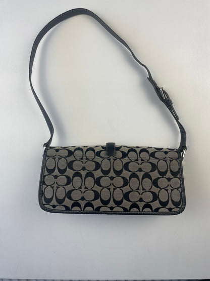 Coach Signature Hamptons Baguette
