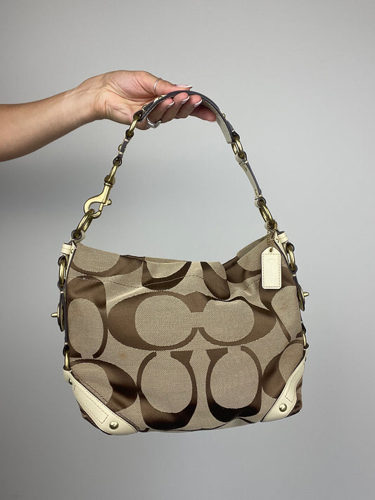 Coach Signature Medium Carly